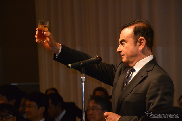 日産自動車 カルロス・ゴーン社長