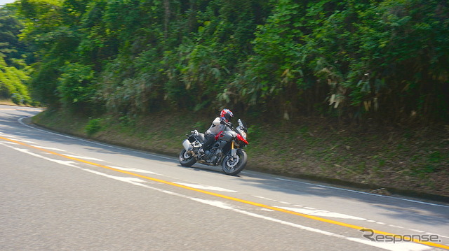スズキ Vストローム1000 ABS
