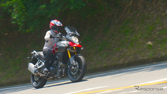 スズキ Vストローム1000 ABS