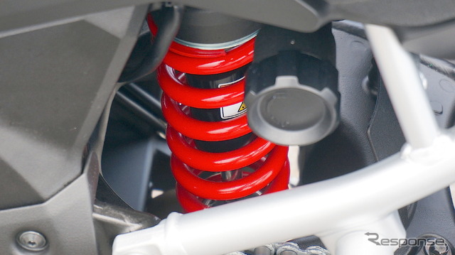 スズキ Vストローム1000 ABS