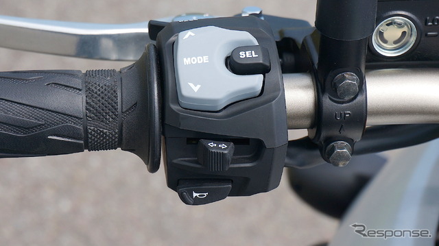 スズキ Vストローム1000 ABS