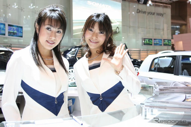 【東京モーターショー05】コンパニオン写真蔵…その40、ですよ
