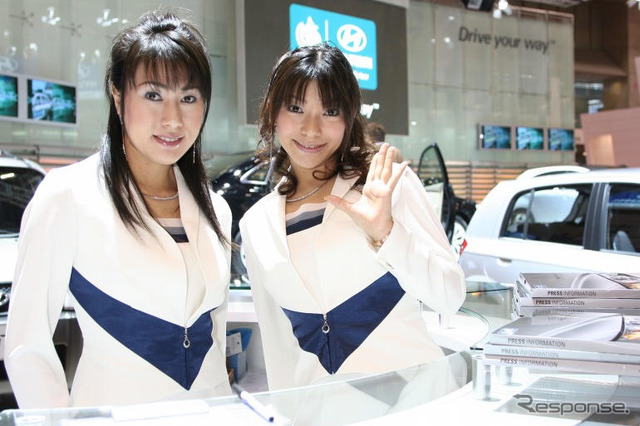 【東京モーターショー05】コンパニオン写真蔵…その40、ですよ