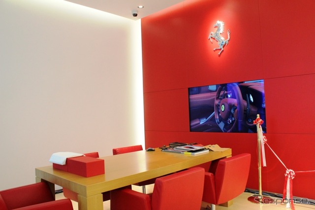ROSSO SCUDERIA六本木ショールームオープン