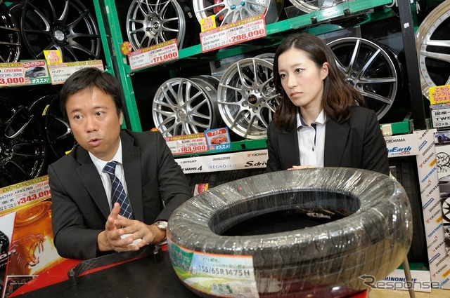 オートバックスセブン タイヤ・ホイール商品部 タイヤグループ バイヤー下阪竹樹氏(左)と松永なづな氏(右)