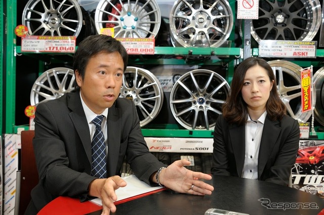 オートバックスセブン タイヤ・ホイール商品部 タイヤグループ バイヤー下阪竹樹氏(左)と松永なづな氏(右)