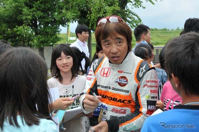 今季はCR-Z GTでGT300クラスに参戦する高木真一選手