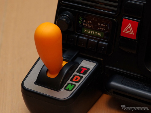 シフトレバーはN・D・Tの3ポジション。Tはターボモード。