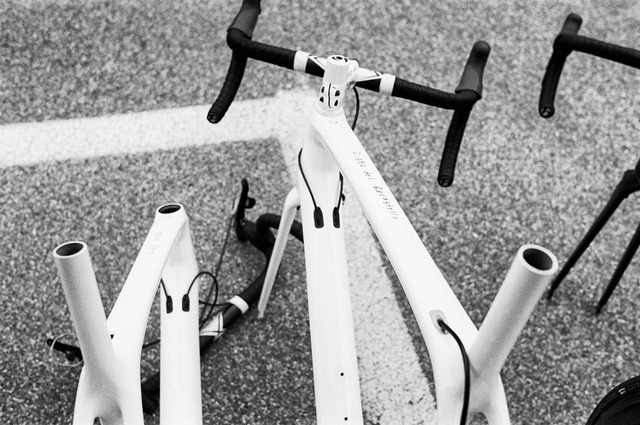 完成車重量4.65kg 世界最軽量のロードバイクをトレックが発表