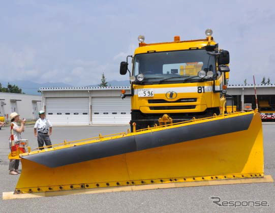 雪氷作業車