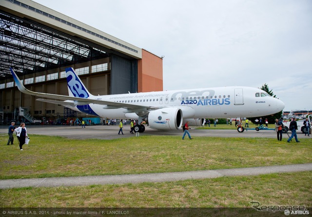 エアバス、A320neo初号機がロールアウト