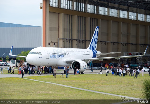 エアバス、A320neo初号機がロールアウト