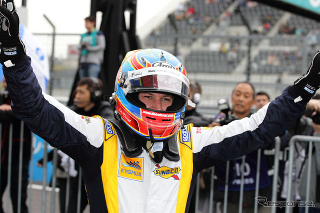 今季SF開幕戦で勝利、現在ポイントリーダーのデュバル。写真:TOYOTA