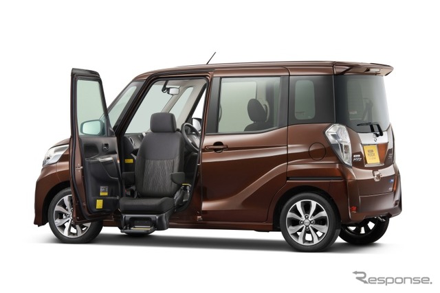 日産・デイズ ルークス「アンシャンテ 助手席スライドアップシート」