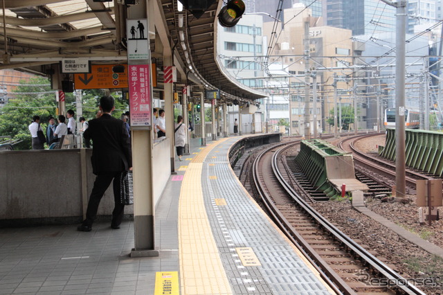 JR 飯田橋駅