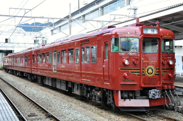 『ろくもん』用に改造されたのは115系3両編成1本（S8編成）。写真手前の車両が軽井沢方1号車になる。