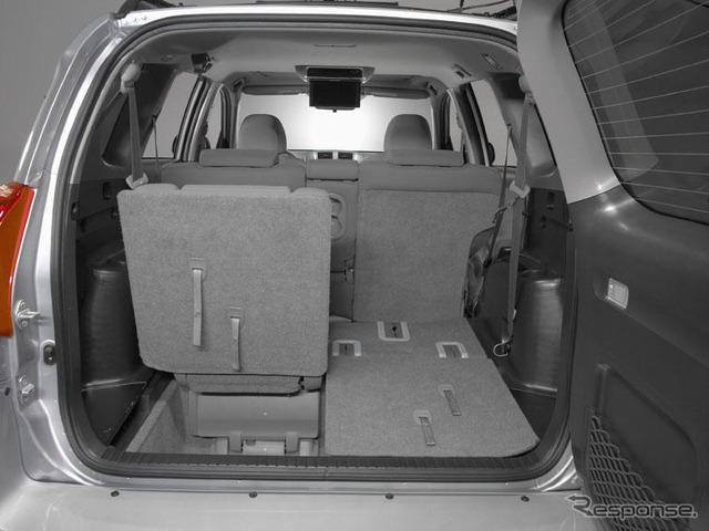 トヨタ RAV4 新型北米バージョンは3列シートも