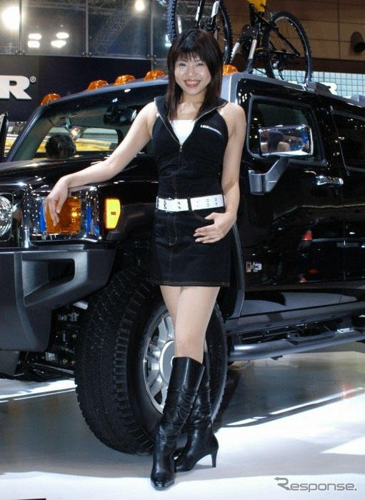 【東京モーターショー05】コスプレか? ファッションか?…ハマー H3