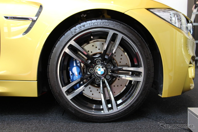 BMW・M4クーペ
