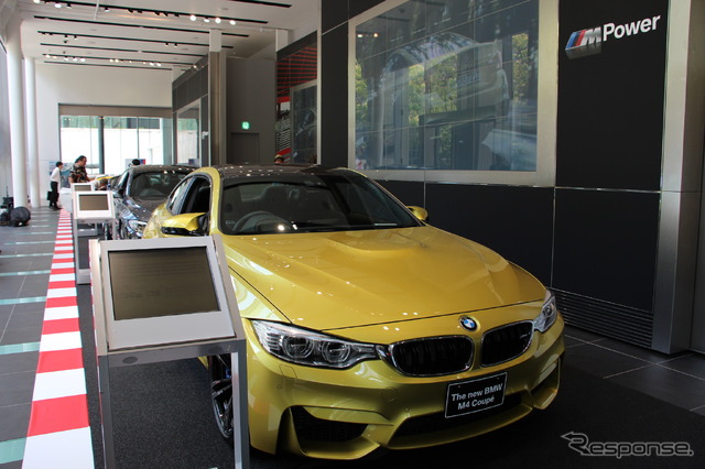 BMW・M4クーペ