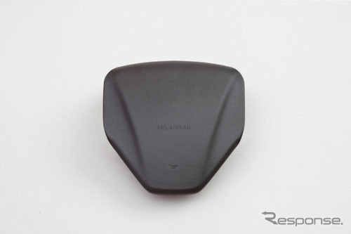 熱可塑性エラストマーの採用例　（エアバックカバー）