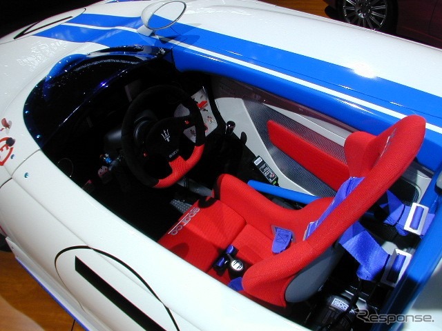 【ジュネーブ・ショー2001速報】マセラティ『320S』、ワンメークレース?