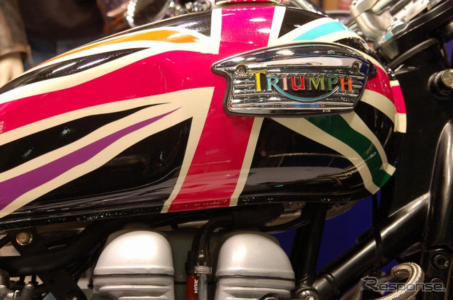【東京モーターショー05】写真蔵…トライアンフ×ポールスミス