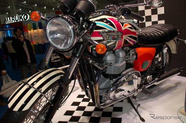 【東京モーターショー05】写真蔵…トライアンフ×ポールスミス