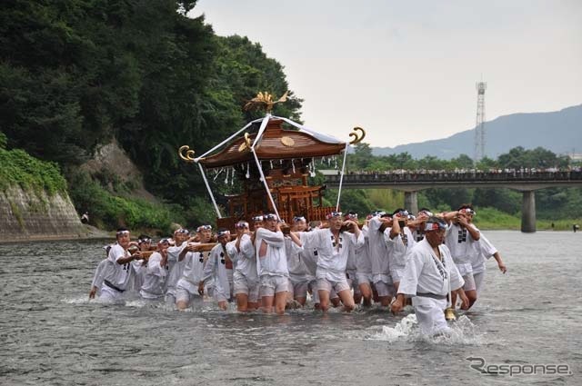 2013年の秩父川瀬祭りの様子。『おくちちぶ』は秩父川瀬祭りにあわせて運転される。