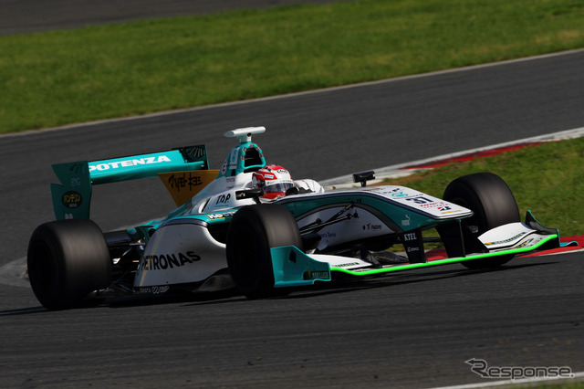 今季初優勝を飾った中嶋一貴。写真:TOYOTA(予選日)