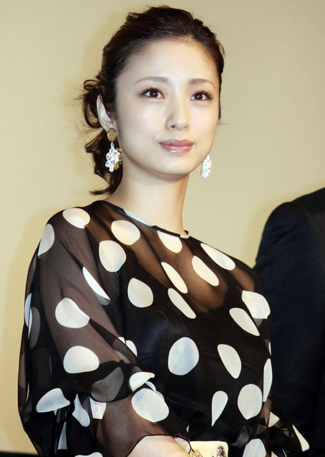 上戸彩/木曜劇場「昼顔~平日午後3時の恋人たち~」