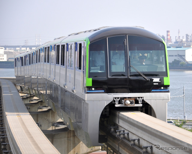 東京モノレール17年ぶりの新型車10000形。7月18日から運転を開始する。