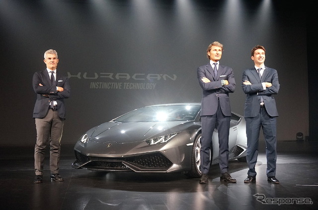 左からエジナルド・ベルトリカントリーマネージャー、ステファン・ヴィンケルマンCEO、アンドレア・バルディアジア太平洋地区代表