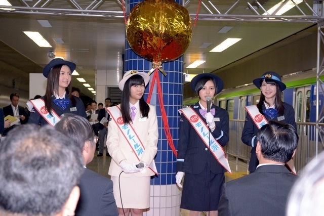 HKT48(7月18日、東京モノレール新型車出発式)