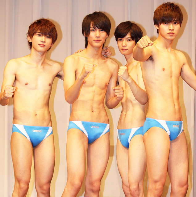 右から、山崎賢人&千葉雄大&中川大志&吉沢亮/ドラマ「水球ヤンキース」制作発表