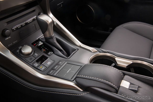 レクサスNX 200t(北米仕様)