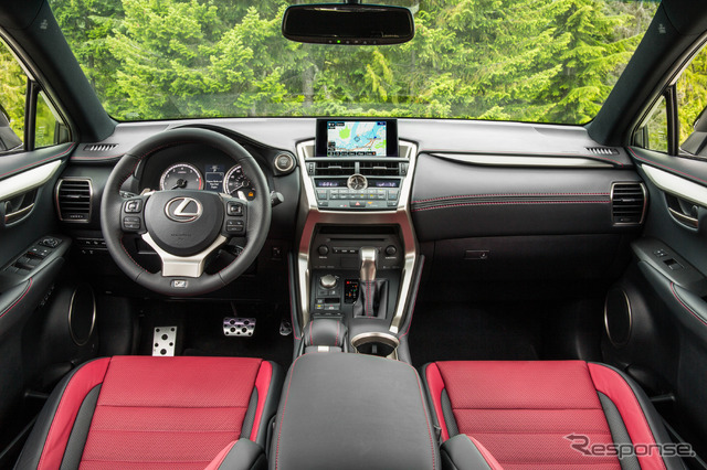 レクサスNX 200t Fスポーツ(北米仕様)