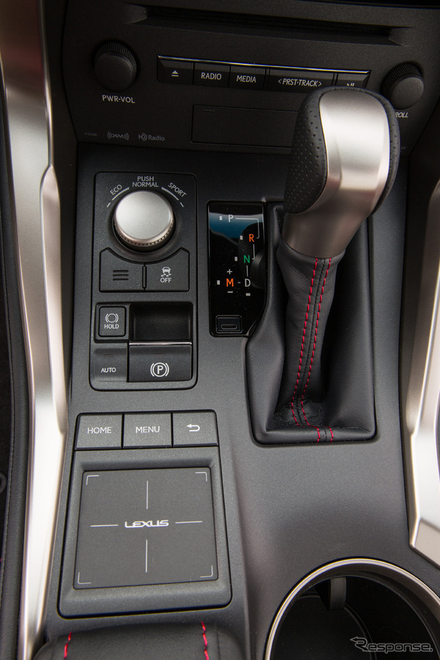 レクサスNX 200t Fスポーツ(北米仕様)