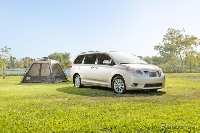 トヨタ シエナ の2015年型モデル