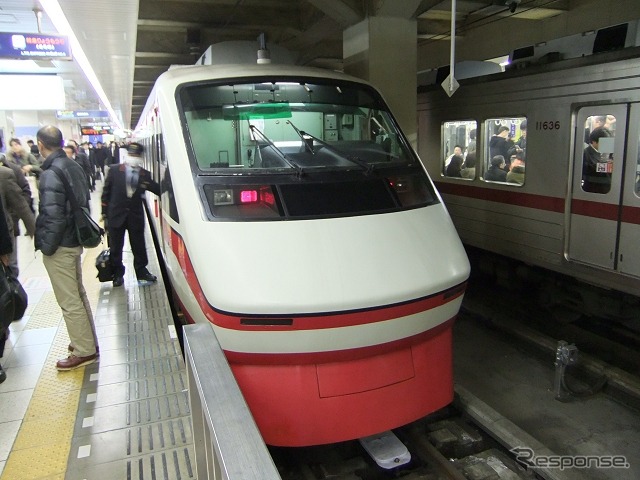東武はお盆期間中に特急列車を増発する。写真は『りょうもう』で運用されている200系。