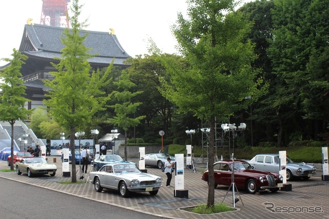 会場にはクラシックマセラティも展示された。