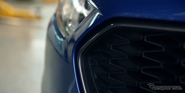 改良新型 フォード ファルコン のXR8の予告イメージ