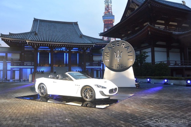 増上寺の輪の空間で披露された限定のグランカブリオ。日本市場はわずか6台である。