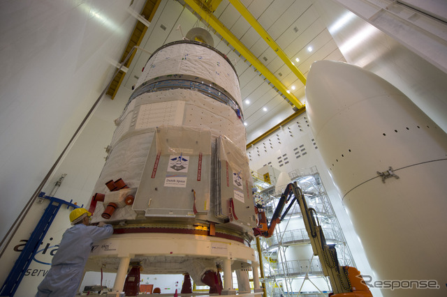 打上げ準備が進められるATV5