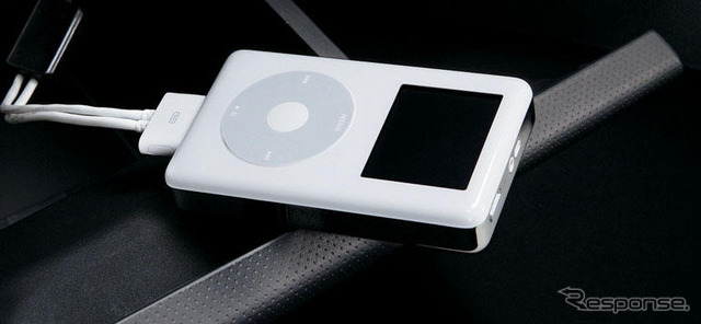 【日産 ウイングロード 新型発表】国産初、iPod 対応ナビをラインオプション
