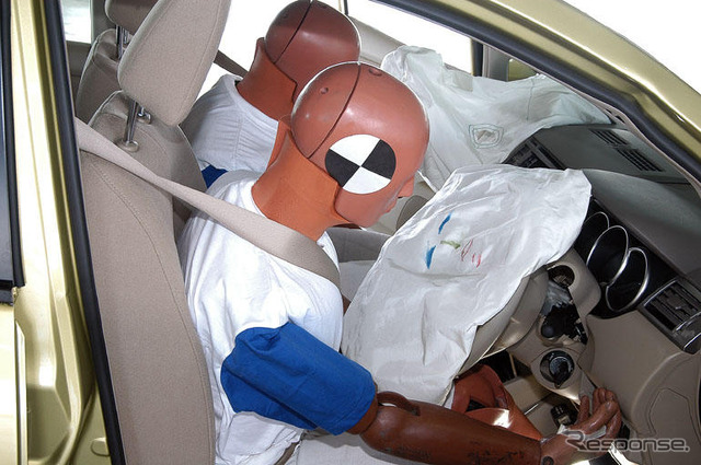 【日産 安全ミーティングリポート】その3 衝突実験を目の前にして実感する安全ボディのスゴさ