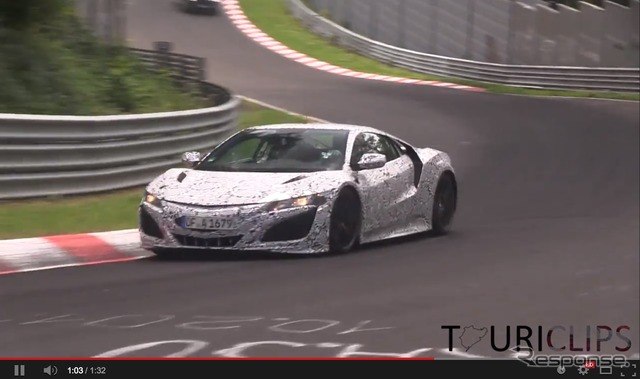 独ニュルブルクリンクでテスト走行をおこなうホンダ次期NSXのプロトタイプ(Youtubeスクリーンショット)