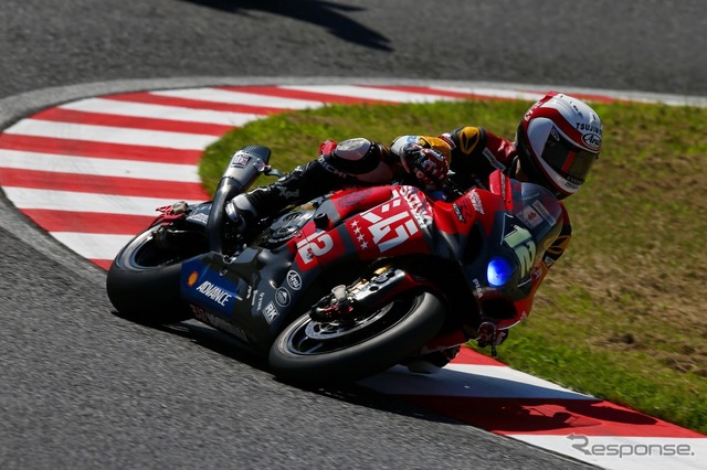 レジェンド オブ ヨシムラ スズキ シェル アドバンス レーシング チームのマシン(写真は予選時)