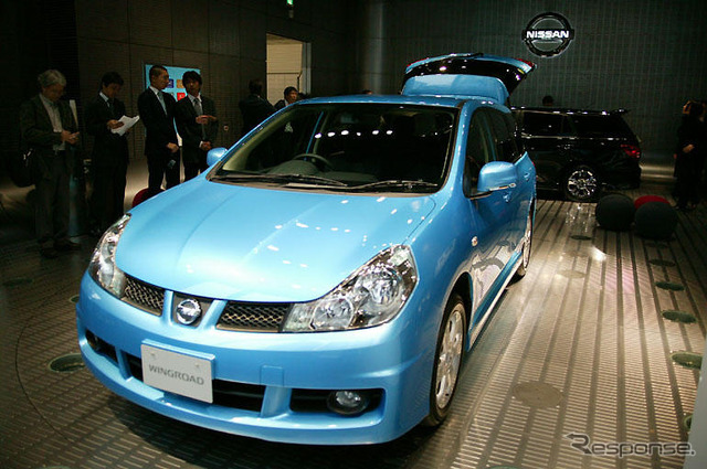 【日産 ウイングロード 新型発表】デザイナーに「アレ」について聞く