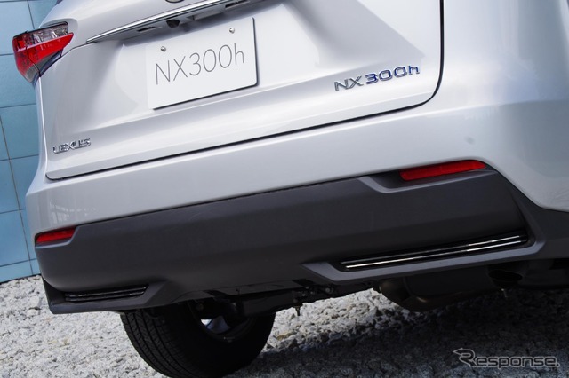 レクサス NX300h